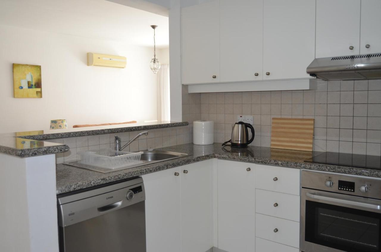 Verne Place Peyia Luaran gambar