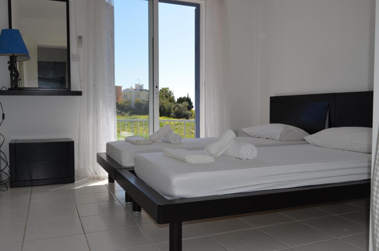 Verne Place Peyia Luaran gambar